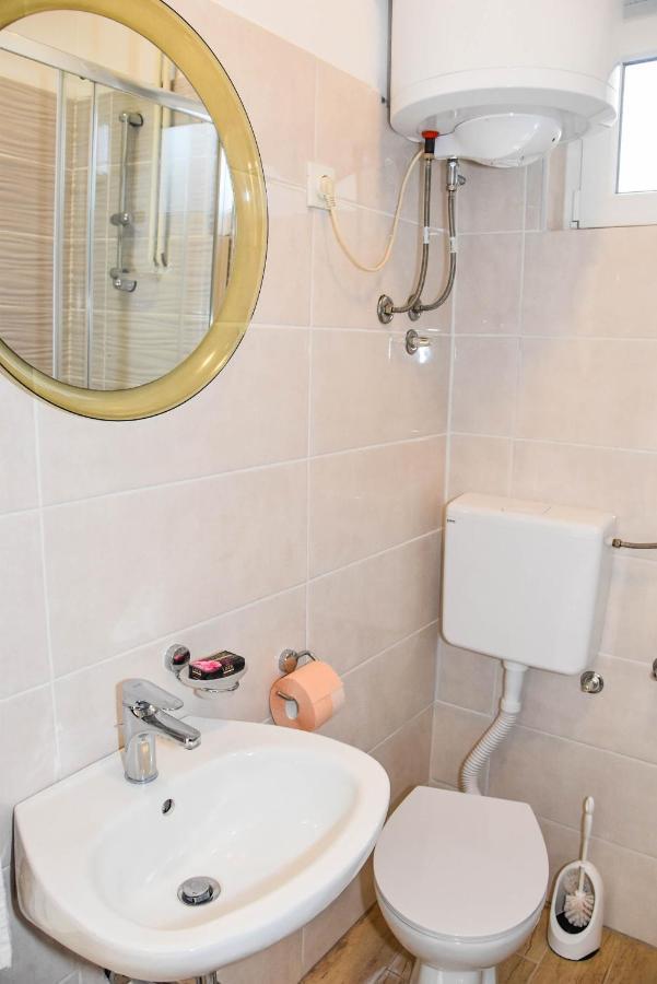 Apartment Tara 비오그라드나모루 외부 사진